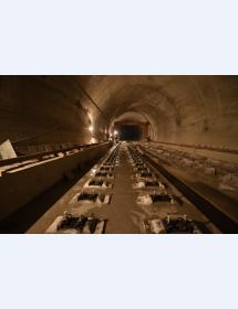 中鐵隧道集團金溫改造工程五分部隧道防護門工程